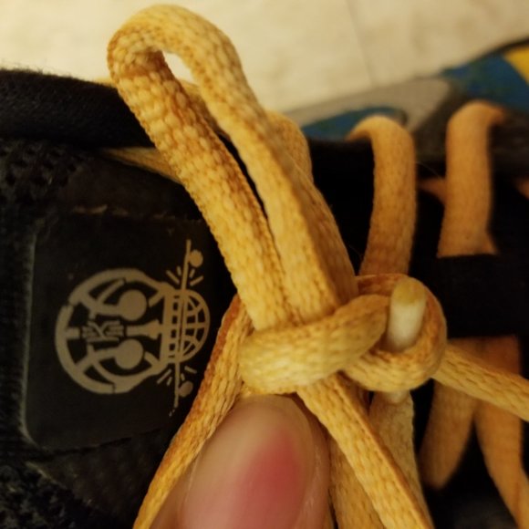 Kyrie schoolbus shoes size 5.5 youth - Picture 2 of 10